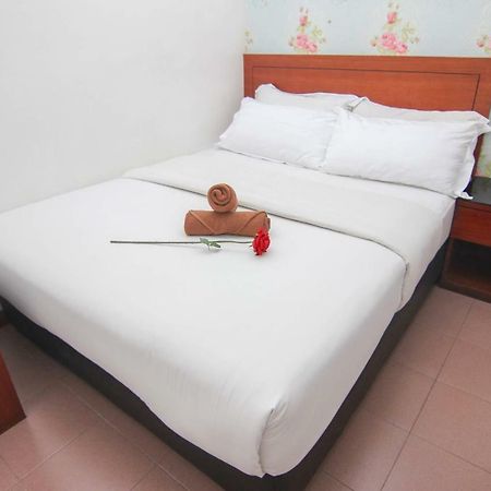 Rose Cottage Hotel Taman Daya Johor Bahru Exterior foto